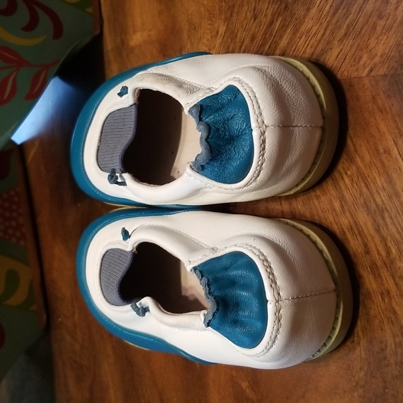 LIVIE LUCA TURQUOISE, WHITE & GRAY MARY JANE SLIP-ON SHOES....Size: US 13 - Picture 4 of 5